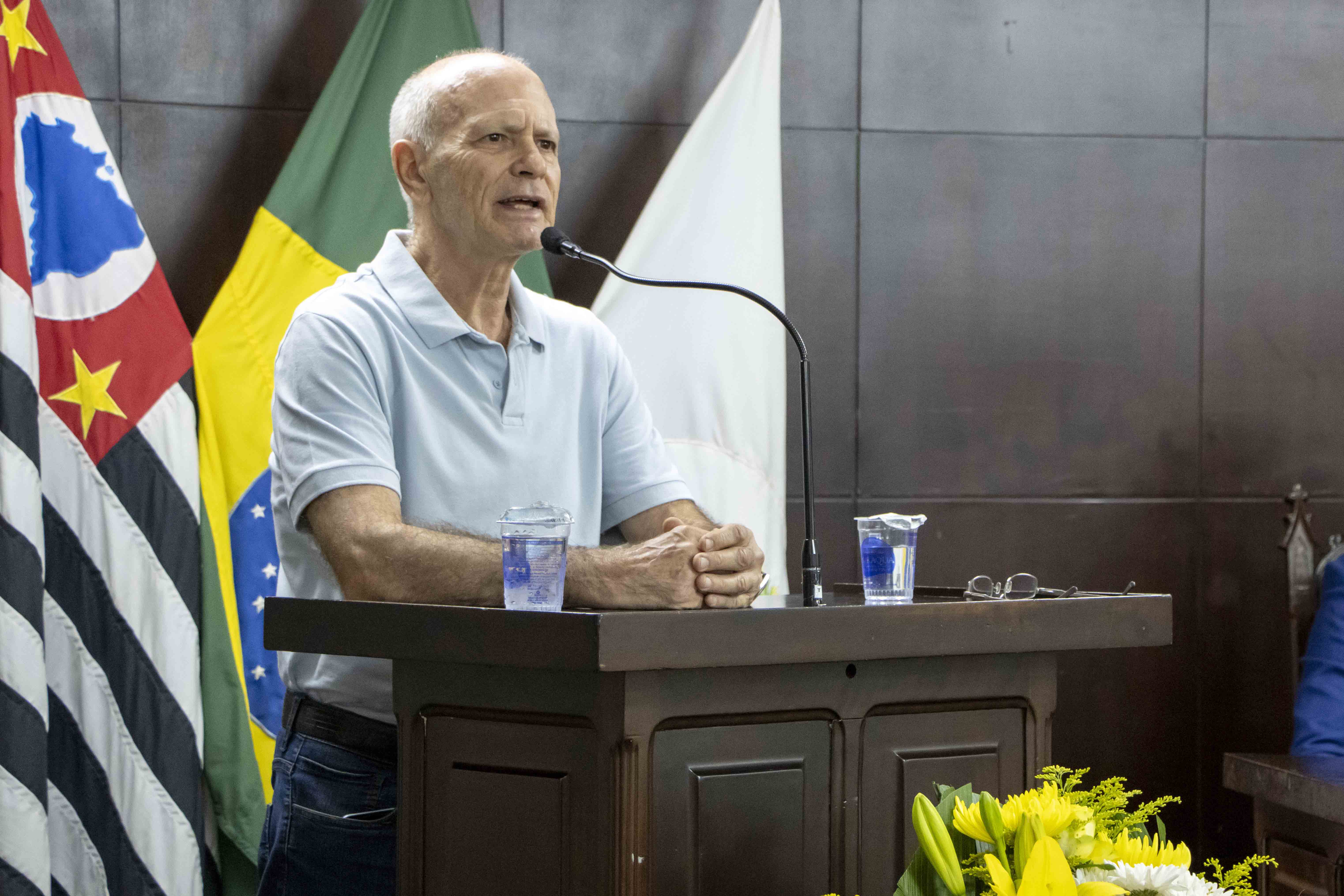 "... Vamos controlar a natalidade dos animais para evitar cada vez mais esse caos, que nós temos de evitar” - defende Prof. Dr. Jeffrey Frederico Lui, em nome da causa animalista de Jaboticabal.